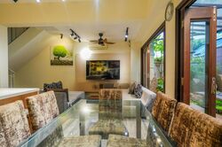 Kew Gate (D16), Terrace #459684741